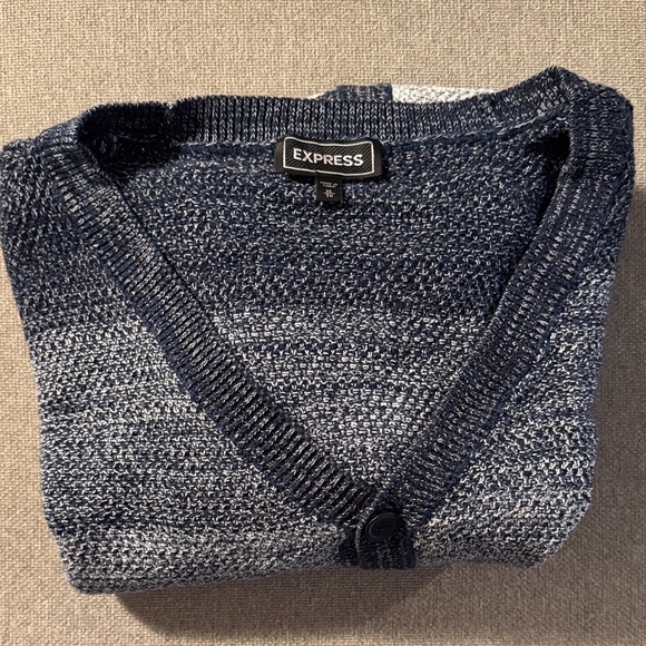 Express Men's Blue and Gray Gradiant Cardigan Sweater: XL - Picture 10 of 11